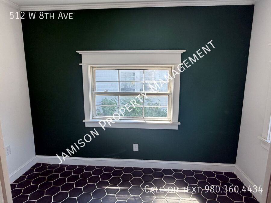 512 W 8th Ave - Photo 5 of 15