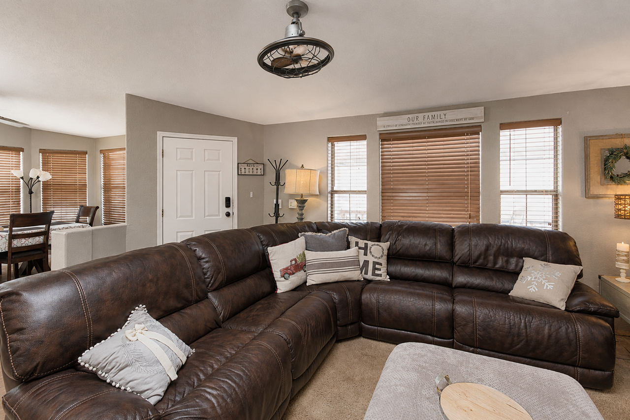 78 N Ponderosa Cir - Photo 3 of 18