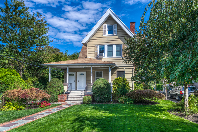 102 Woodland Ave #1