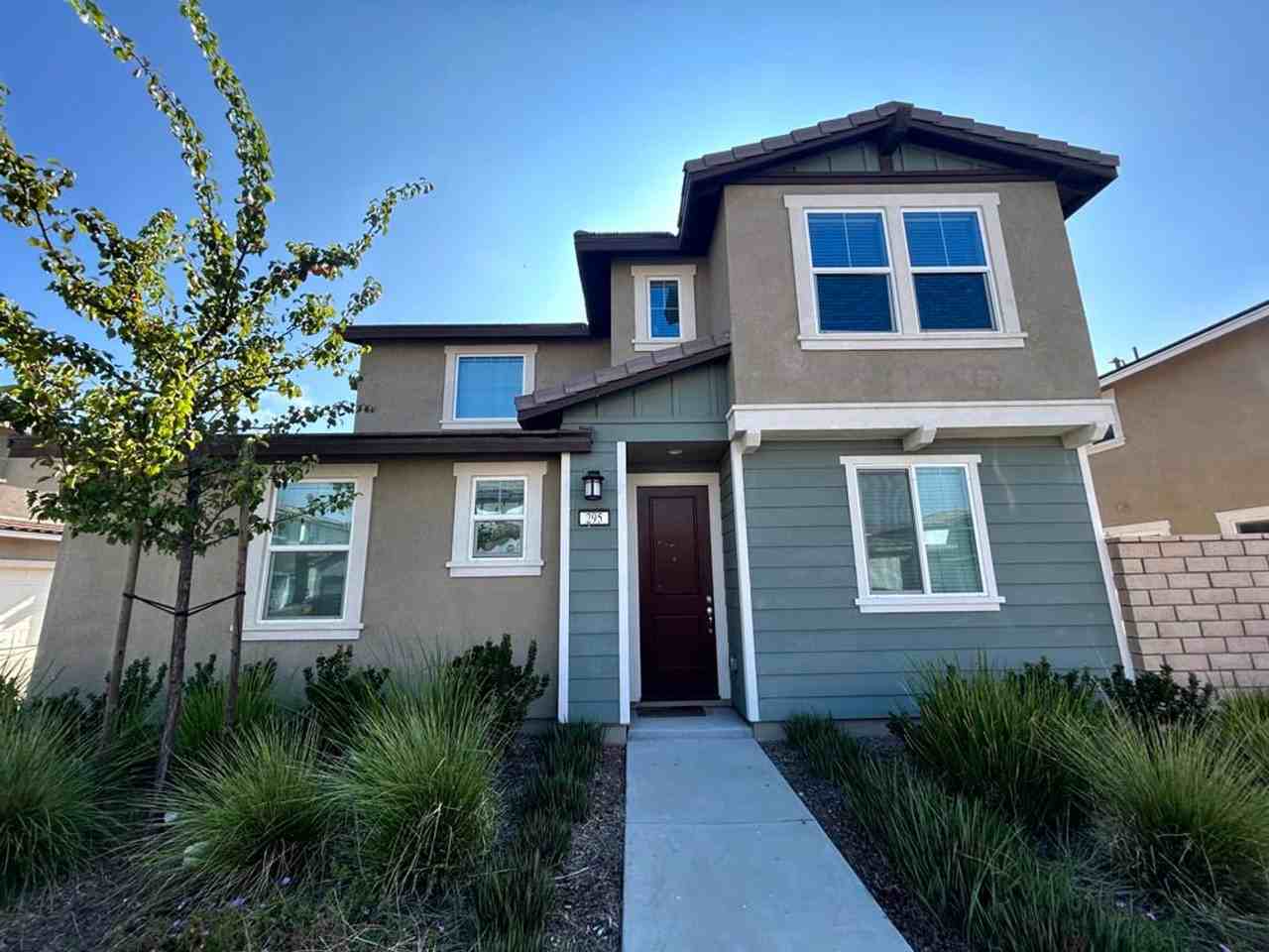 295 Fuerte Dr