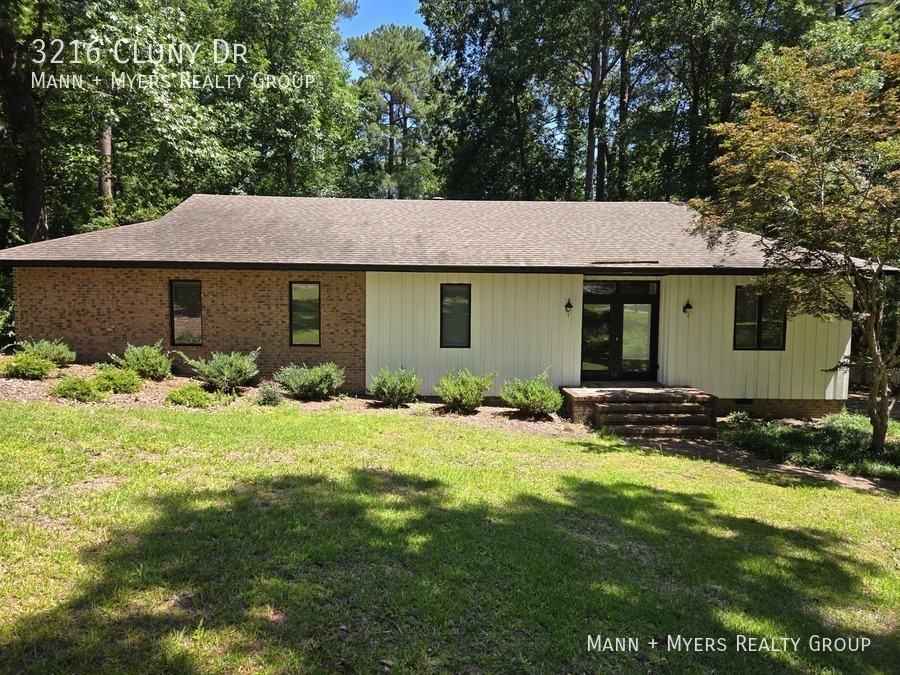 3216 Cluny Dr - Photo 3 of 42