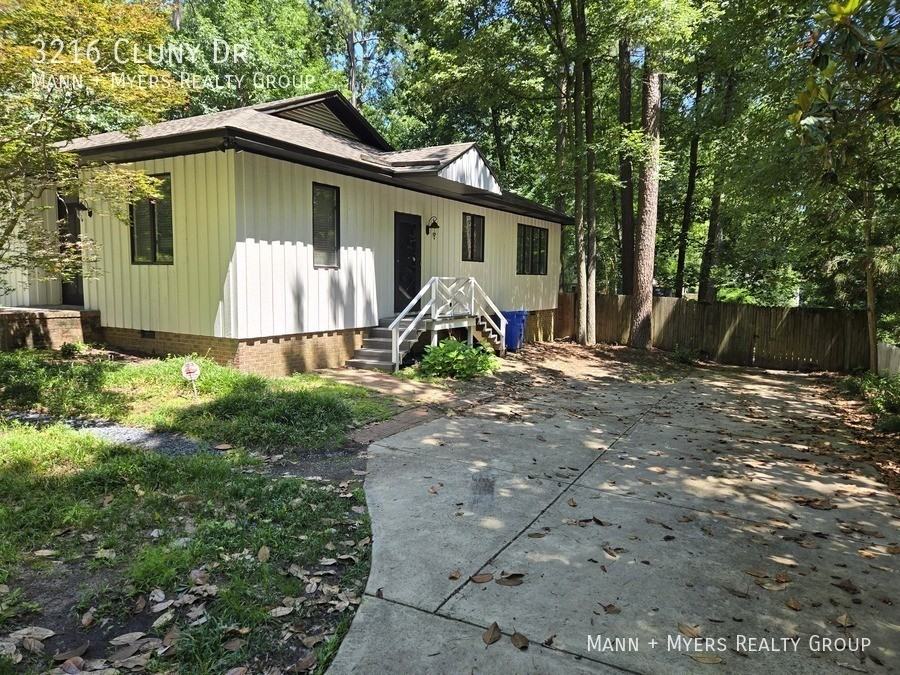 3216 Cluny Dr - Photo 4 of 42