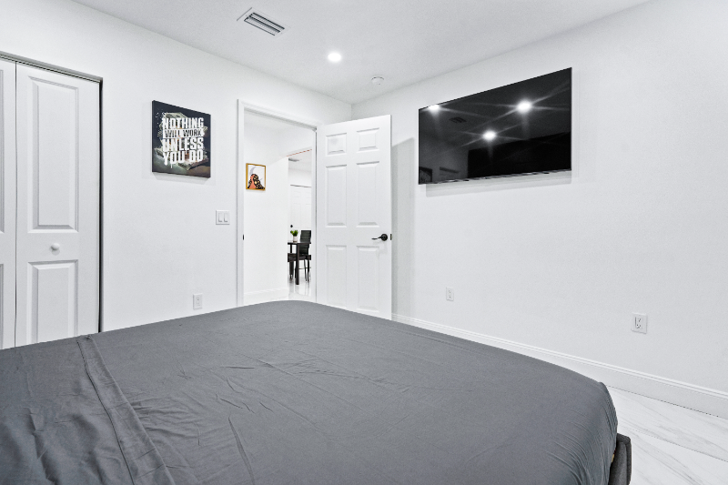 4115 N Hubert Ave #3 - Photo 7 of 14