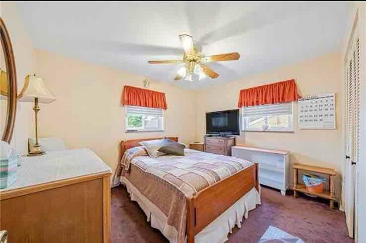 140 Greenbriar Dr - Photo 4 of 10