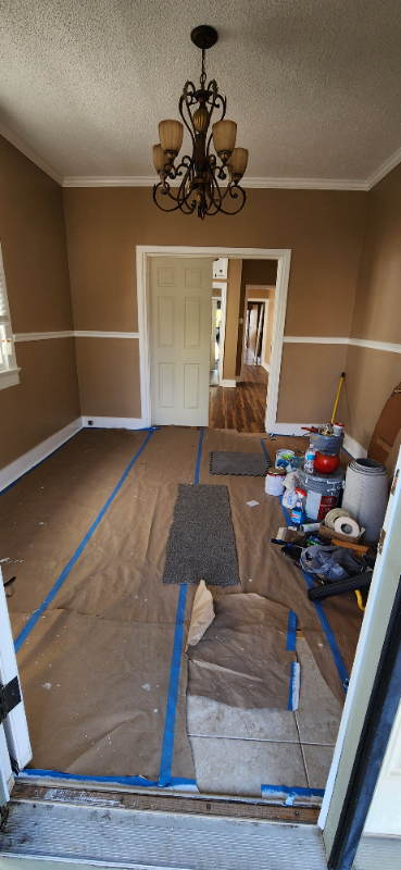 2423 Franklin Ave - Photo 4 of 18