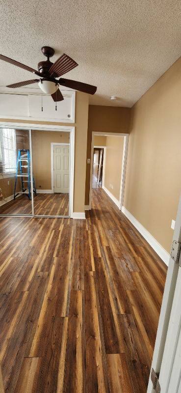 2423 Franklin Ave - Photo 5 of 18