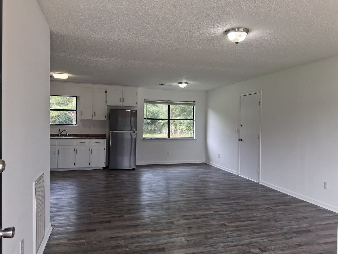 1170 Dean Church Rd - Photo 2 of 11