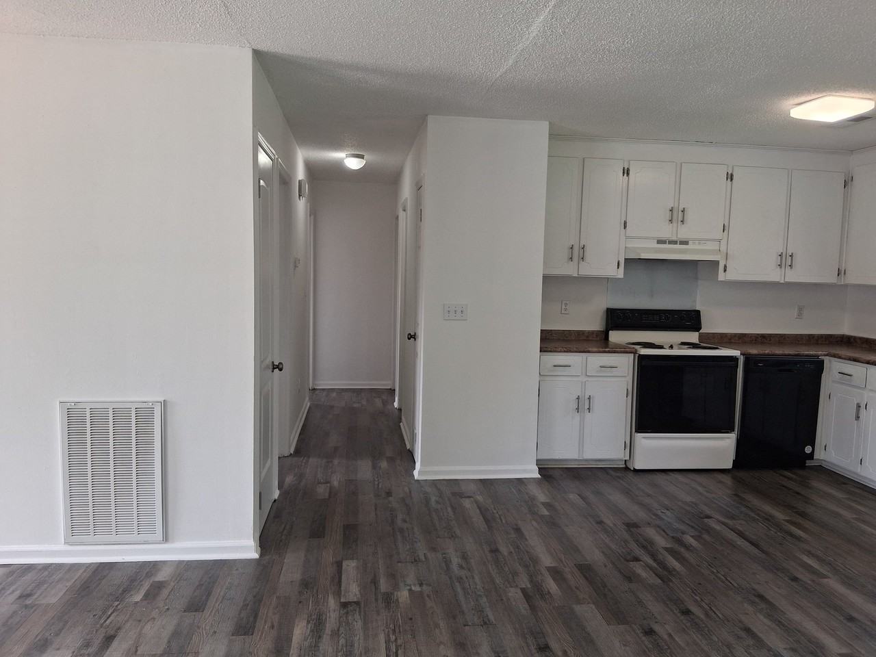 1170 Dean Church Rd - Photo 4 of 11