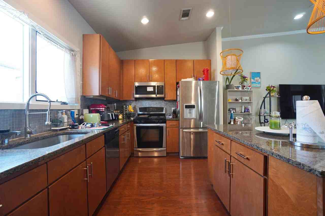 1702 S Lamar Blvd #24 - Photo 7 of 20