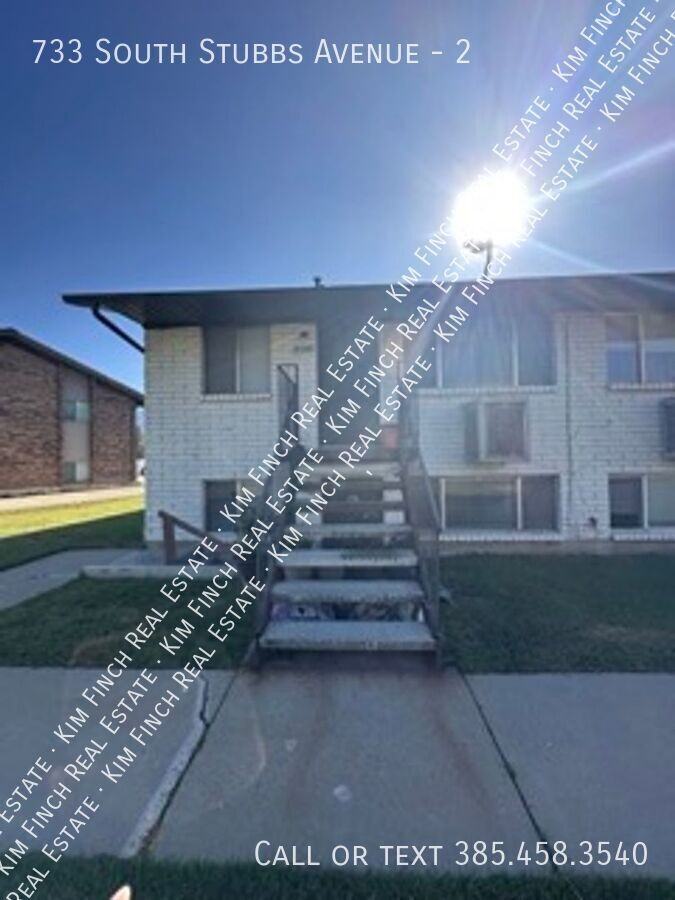 733 S Stubbs Ave #2