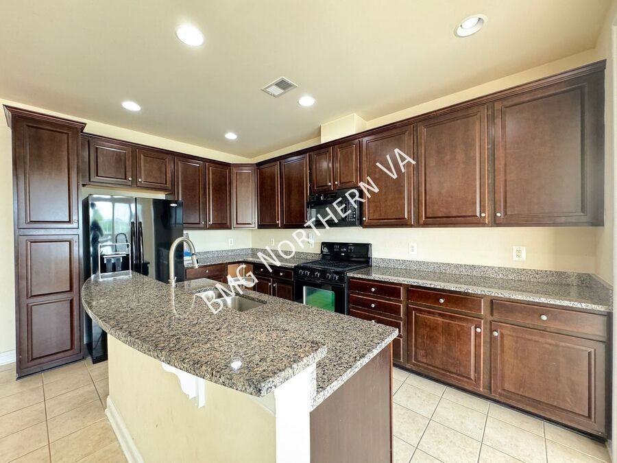 20647 Erskine Ter - Photo 7 of 36