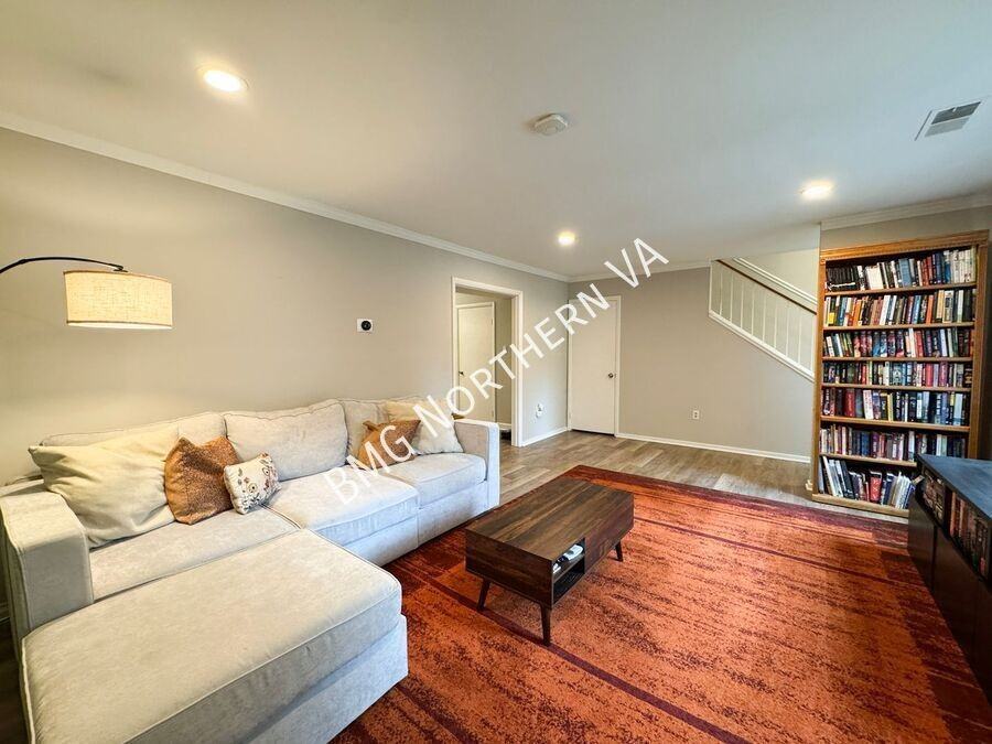 1476 Greenmont Ct - Photo 6 of 20