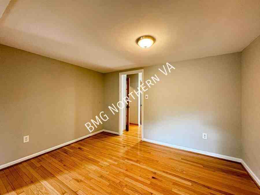 566 Windover Ave Nw - Photo 5 of 27