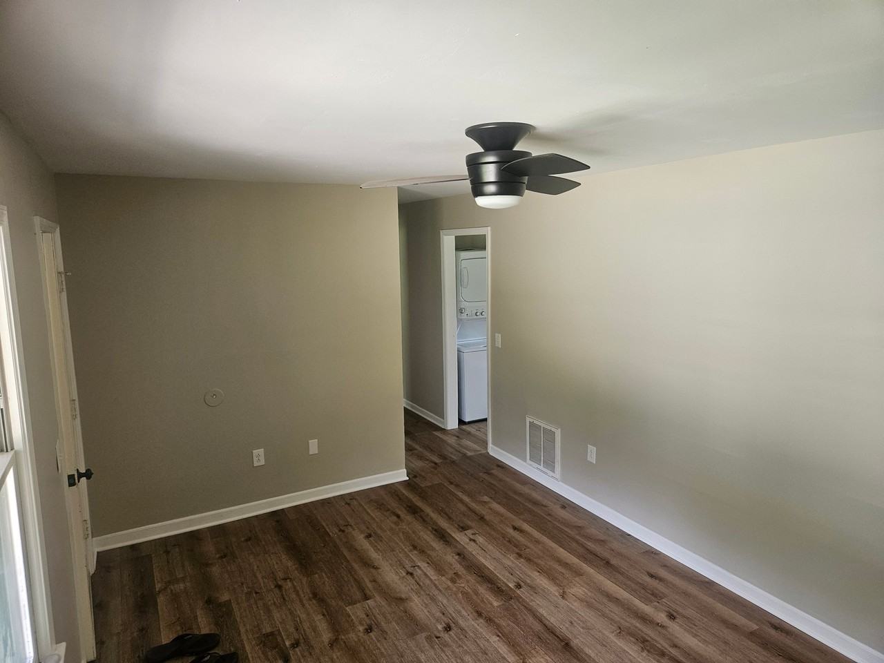 604 Floyd St - Photo 2 of 14