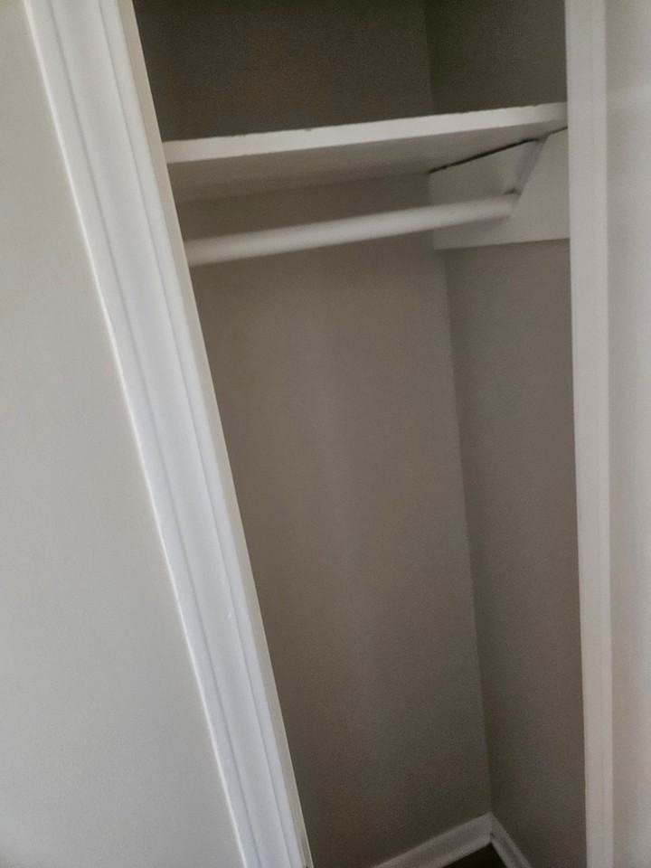 604 Floyd St - Photo 7 of 14