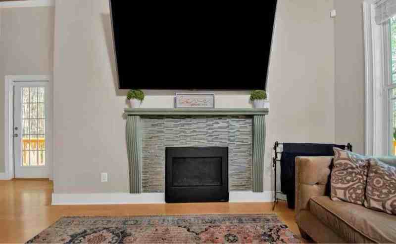 233 Saintsbury Pl - Photo 6 of 23