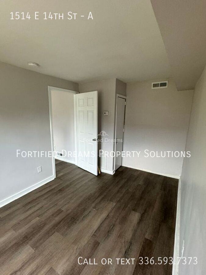 1514 E 14th St #A - Photo 5 of 19