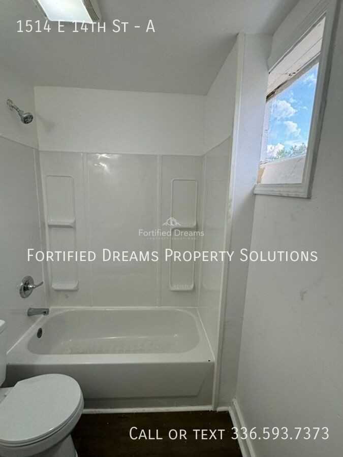 1514 E 14th St #A - Photo 7 of 19