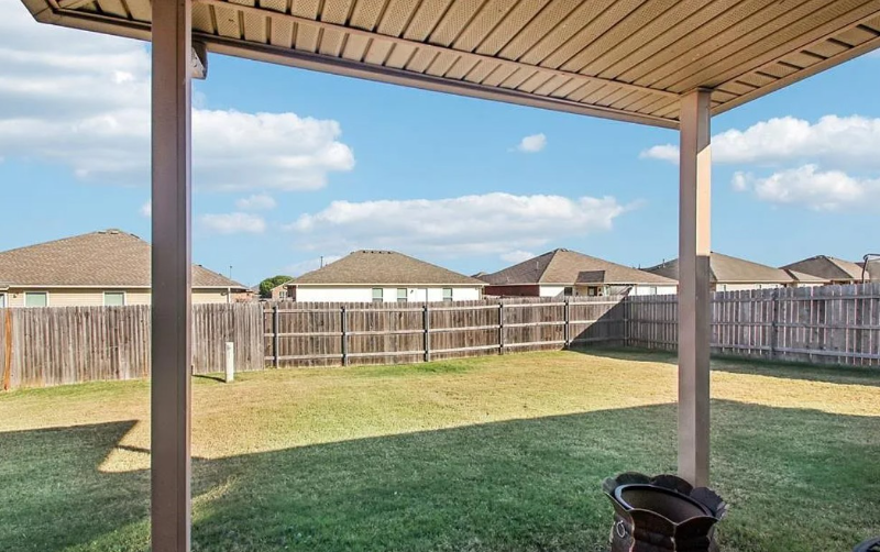 2928 Thompson Farm Ln - Photo 5 of 17