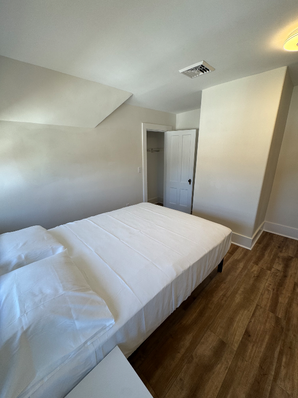 79 College St #3A - Photo 5 of 14