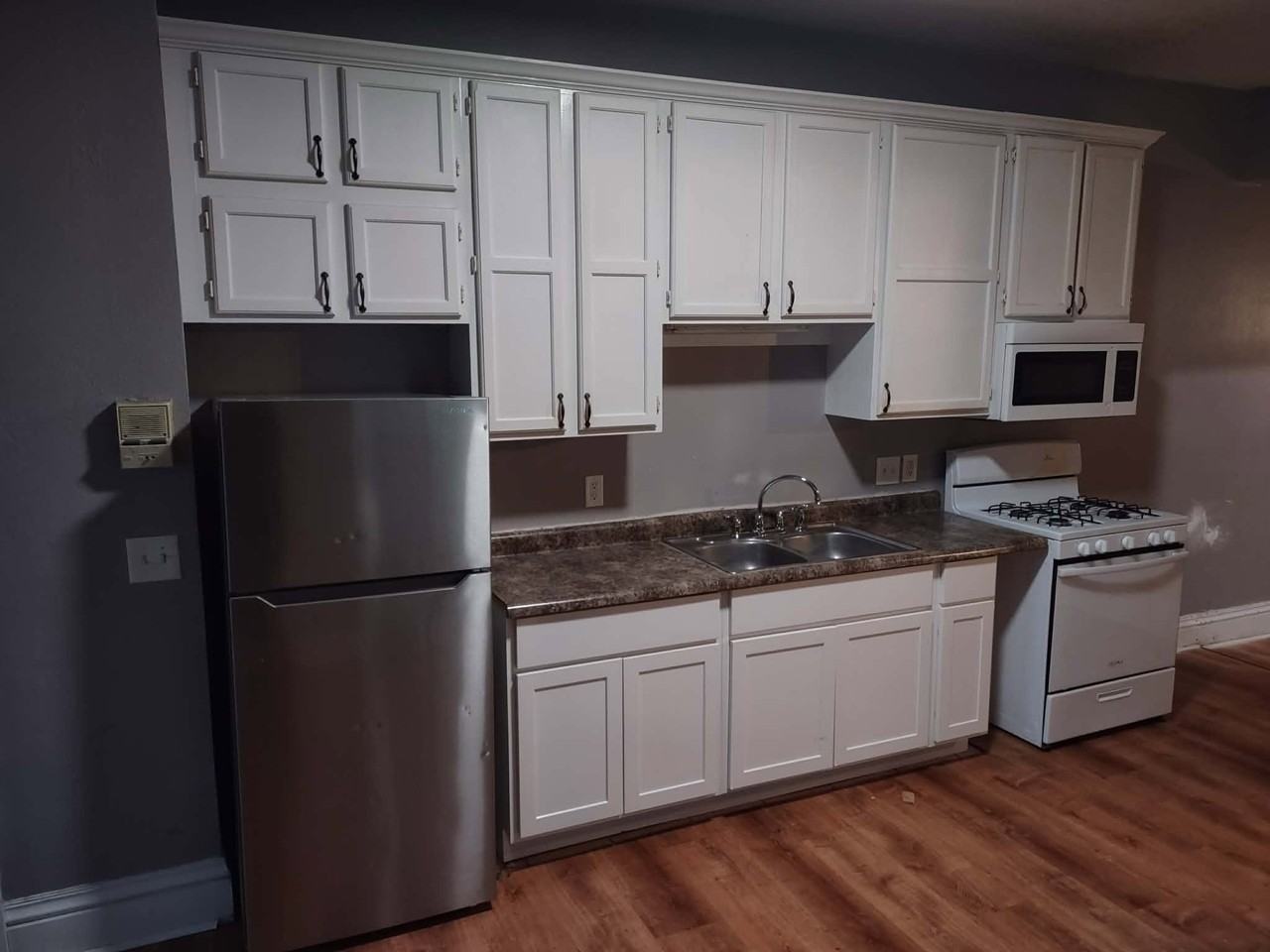 3042 13th Ave S #2 - Photo 6 of 11