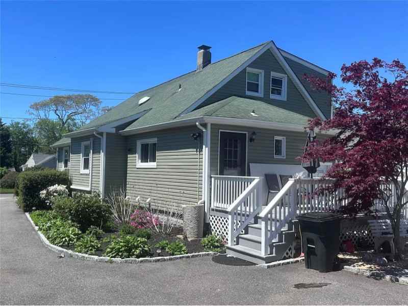 143 Church Ave - Photo 5 of 8