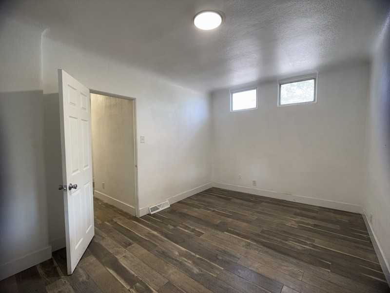 4950 Milwaukee St - Photo 5 of 11