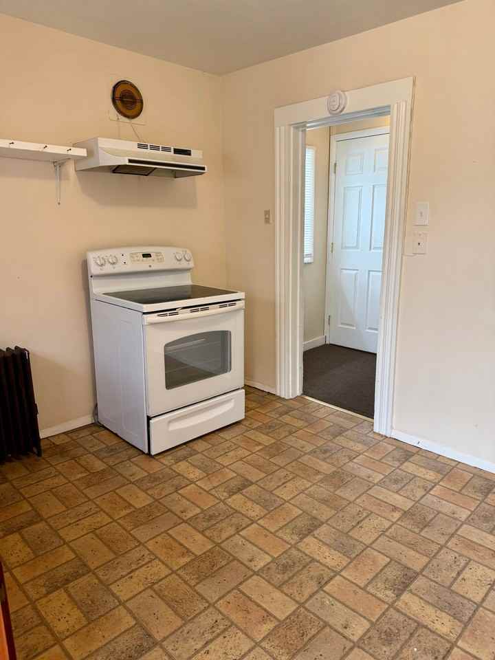 1008 Main St #1008APT2 - Photo 2 of 10