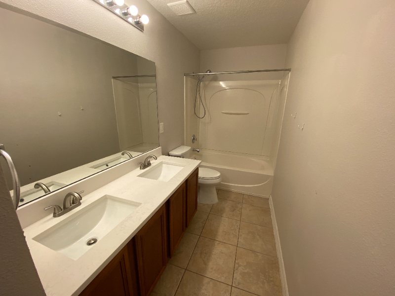 1353 Karok St - Photo 2 of 8