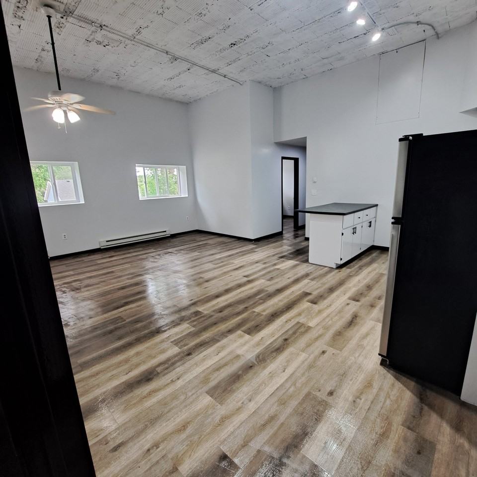 480 Park St E #1 - Photo 2 of 15