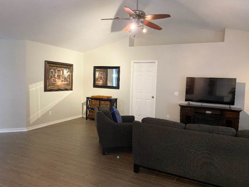 3918 Holleyberry Ln - Photo 5 of 19