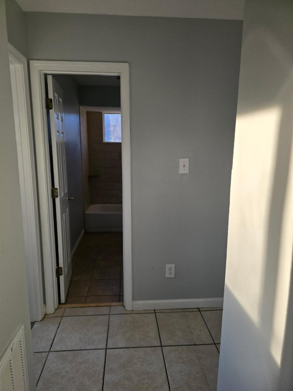 6087 Wildair Dr #6087 - Photo 5 of 9