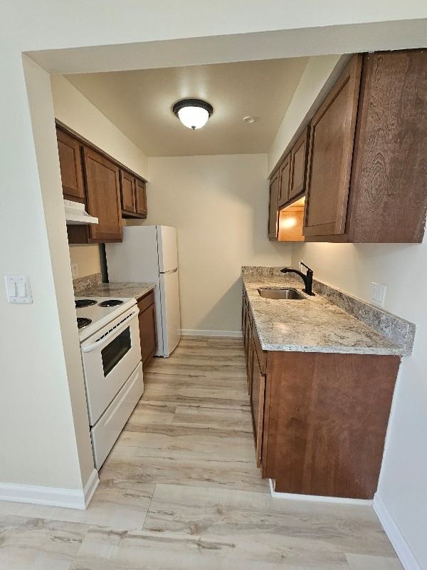 1887 Wmile Rd #9 - Photo 7 of 14