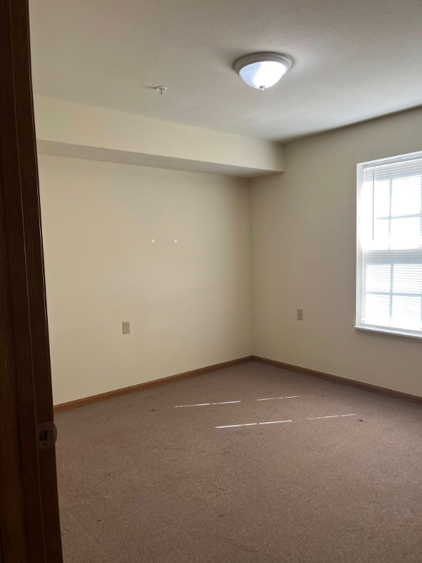 185 Elk Village Dr #100 - Photo 6 of 7