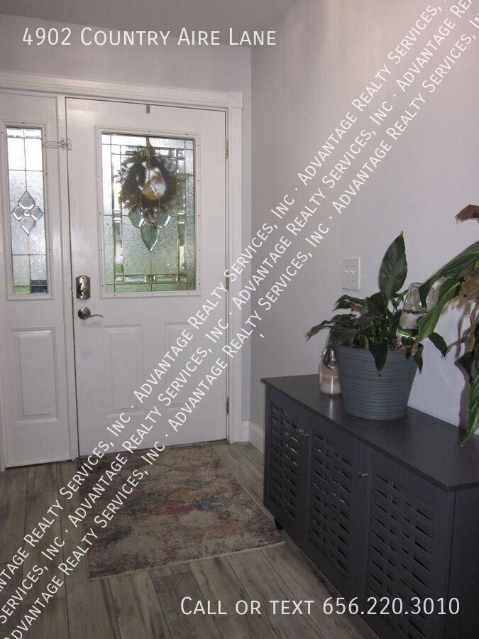 4902 Country Aire Ln - Photo 3 of 27