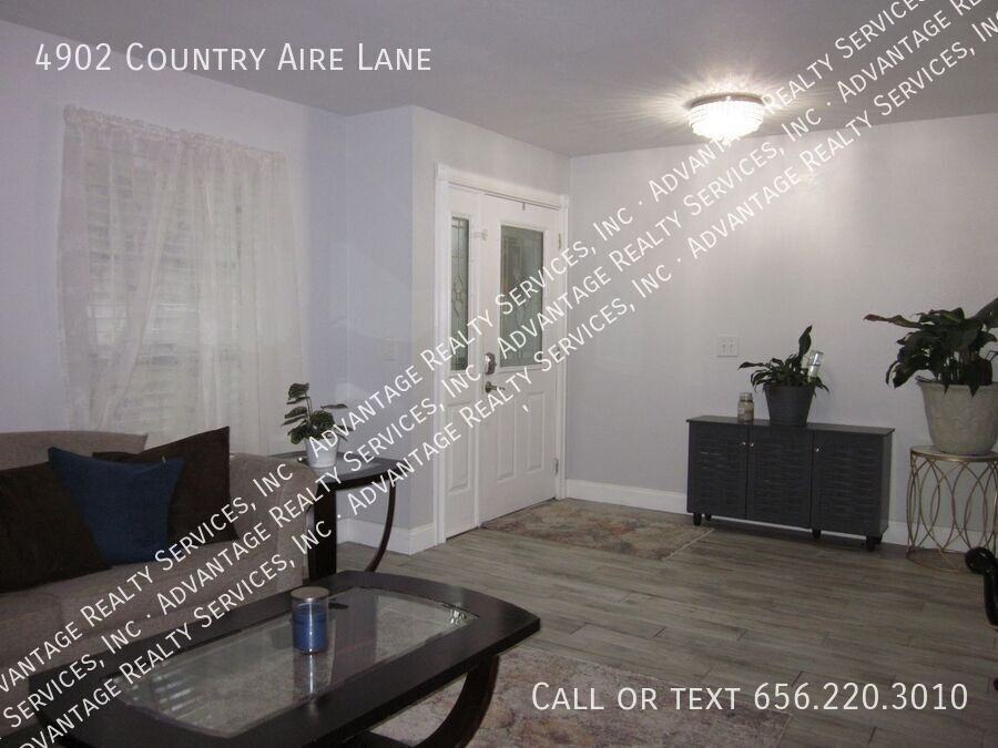4902 Country Aire Ln - Photo 4 of 27