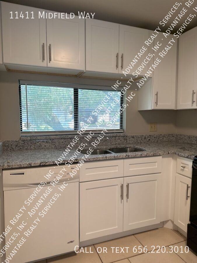 11411 Midfield Way - Photo 2 of 17