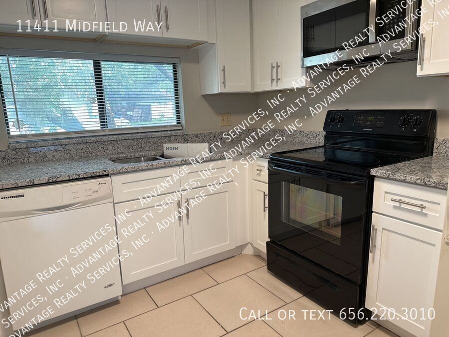 11411 Midfield Way - Photo 3 of 17