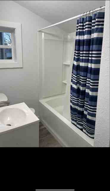 114 W Charles St - Photo 6 of 7