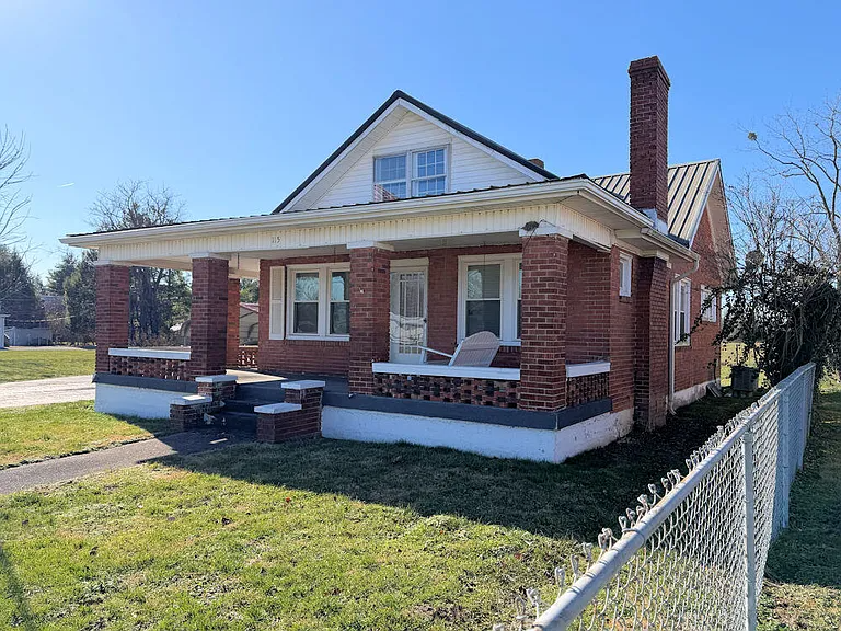 145 Lancaster St