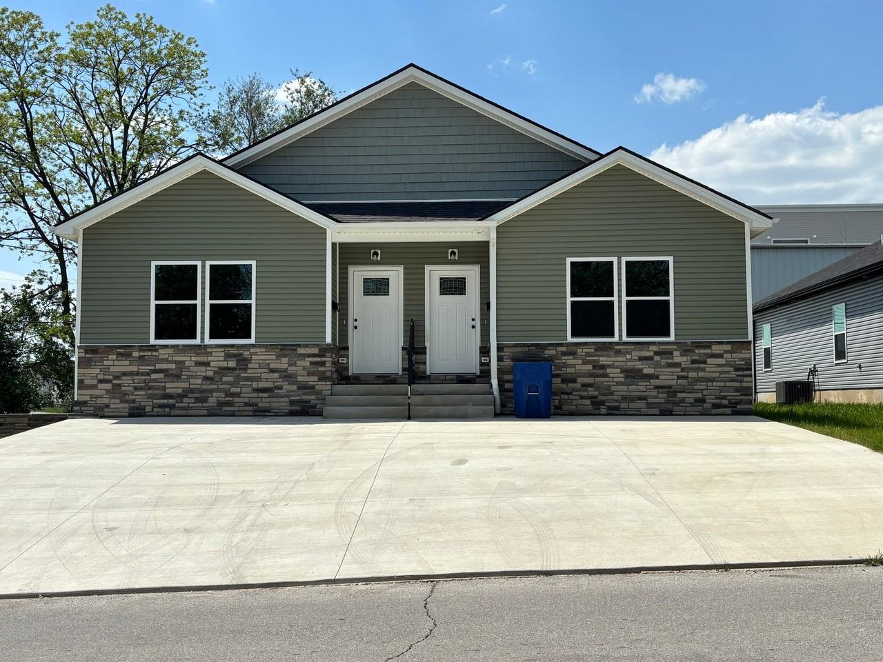 123 Level St #2