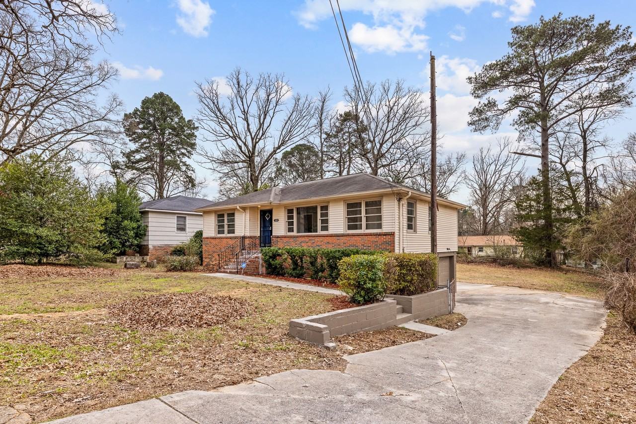 1321 Five Mile Rd - Photo 2 of 18