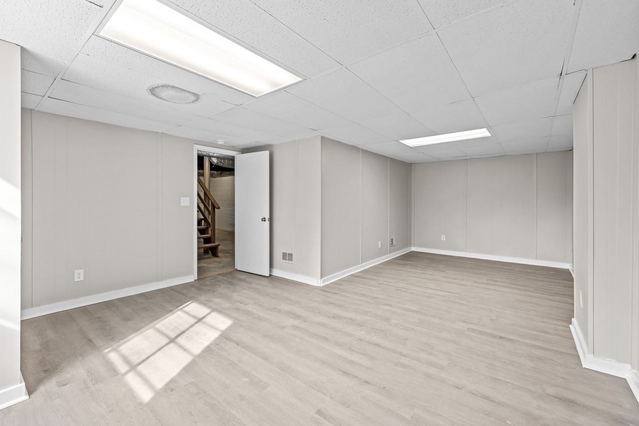 1321 Five Mile Rd - Photo 5 of 18