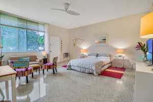 featured image of 15 S Golfview Rd #105