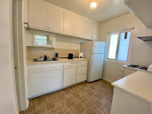 30 Rose Ave #3 - Photo 5 of 12