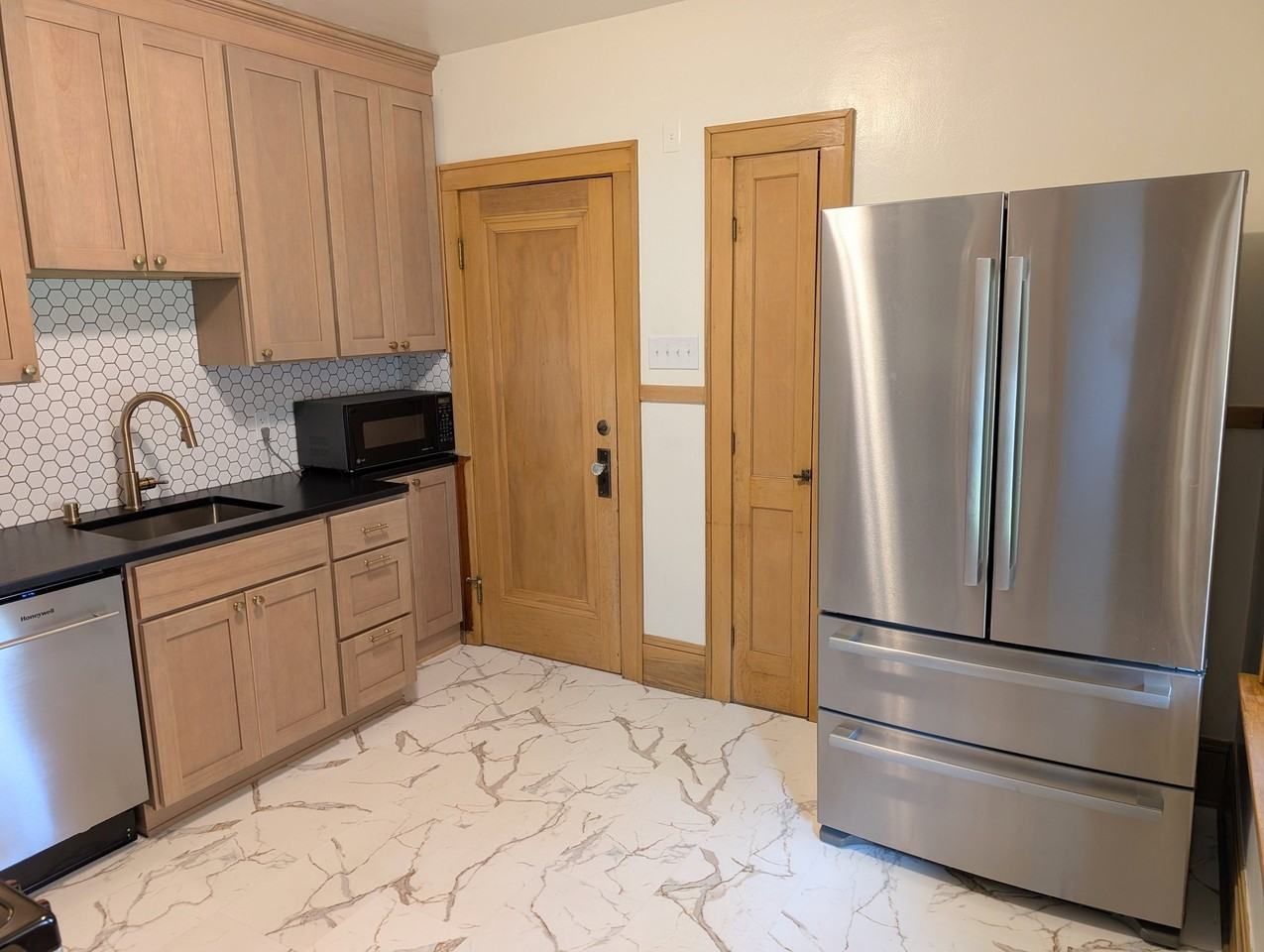 2344 N 68th St - Photo 4 of 19