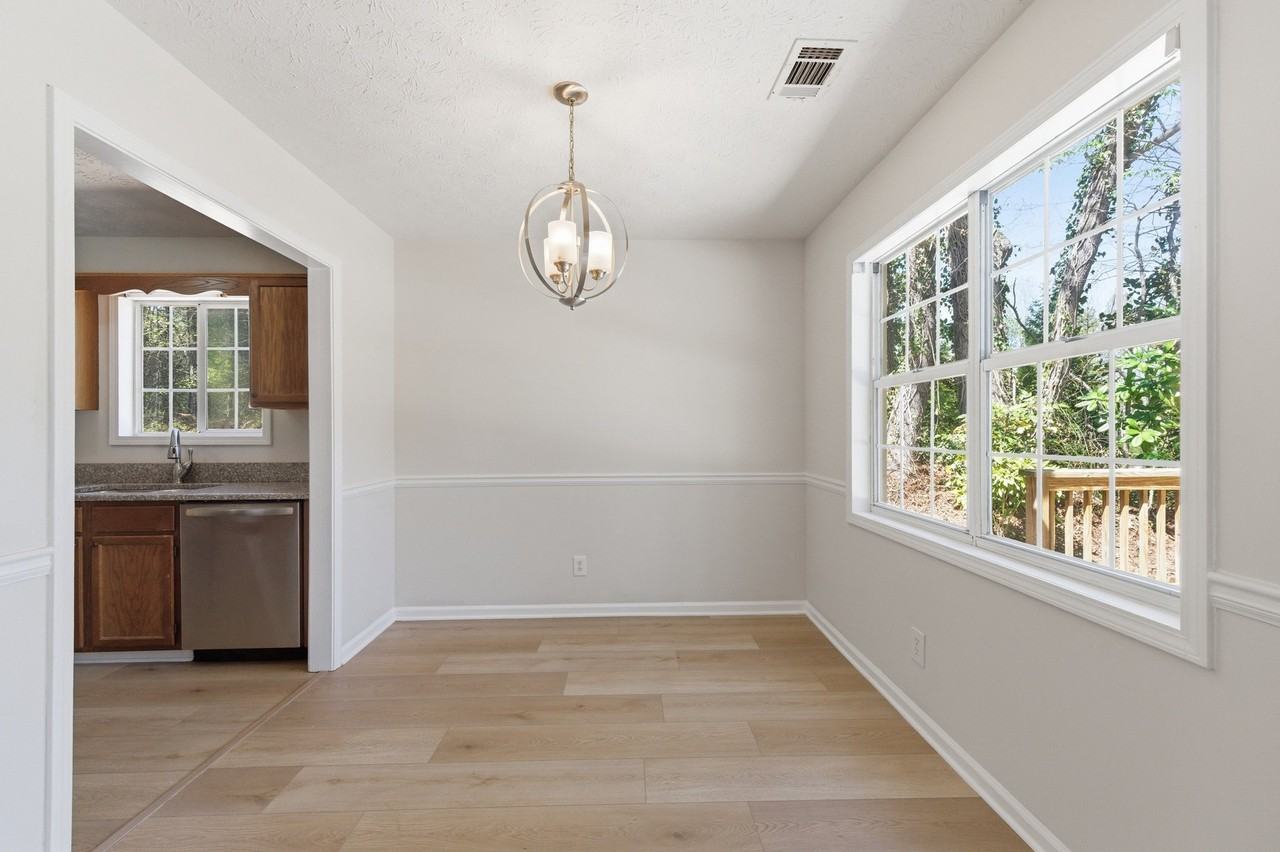 201 Colony Springs Dr - Photo 5 of 14