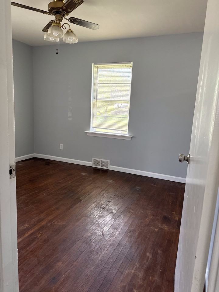 7818 Brand Ave - Photo 6 of 7