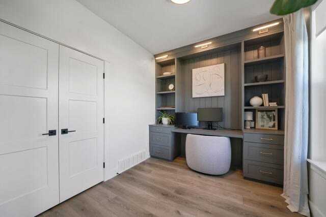 2049 S Roan Ave - Photo 3 of 19