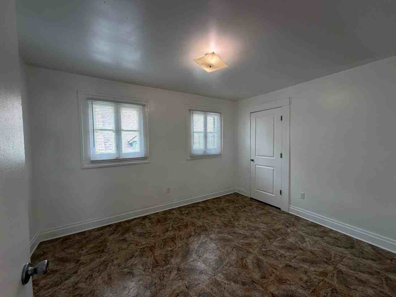 913 N 7th St #4 - Photo 2 of 9